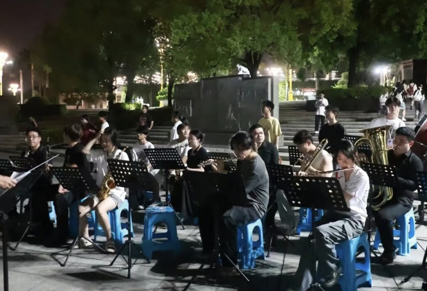 “組”筑夢想，“社”彩紛呈 | 我校學生組織、社團線下納新活動暨文化藝術交流周圓滿落幕